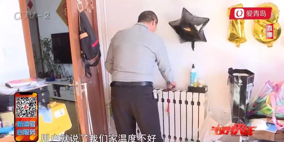DƬ